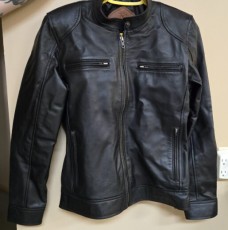 Leather Jacket Kolar Club size small Donated by Santa